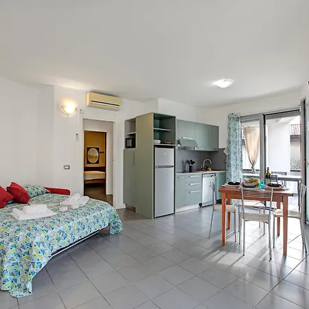 Rosy & Onyx House With Shared Pool Appartement