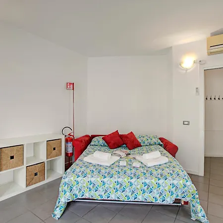 Rosy & Onyx House With Shared Pool Apartment *