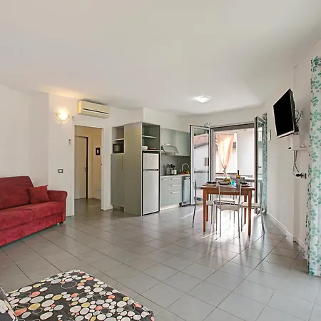 Rosy & Onyx House With Shared Pool Apartamento Toscolano Maderno